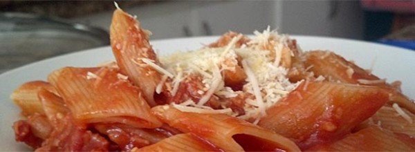 Read more about the article Receta: Penne con Salsa Amatriciana
