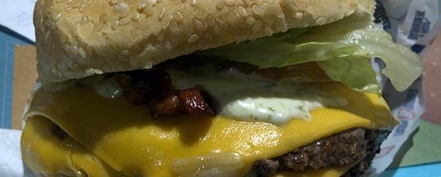 Read more about the article Tociburger del Tropi Burger – Chatarra Pura y Dura