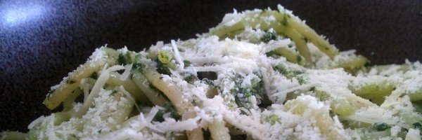 Read more about the article Tallarines con Pesto, receta de la Cuqui